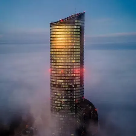 Sky Tower Prywatne 4* Vratislav