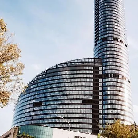 Sky Tower Prywatne 4* Wrocław