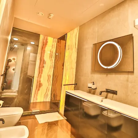 Sky Tower Prywatne 4*